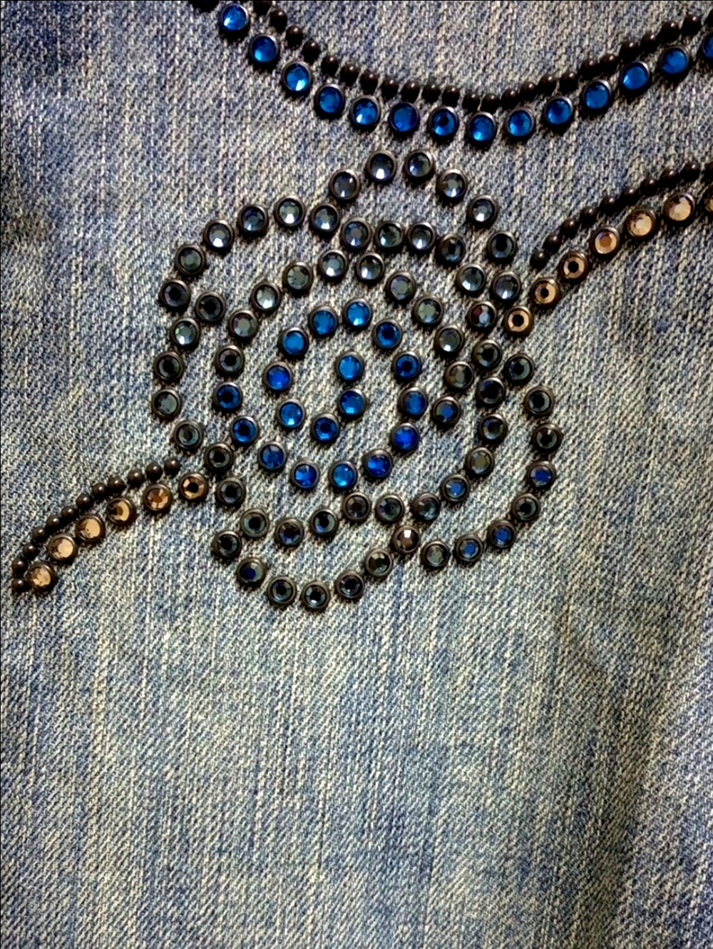 🩵✨KIPPYS SWAROVSKI CRYSTALS ROSE EMBELLISHED WIDE LEG BOOT CUT WOMEN'S JEANS✨ - Picture 6 of 16